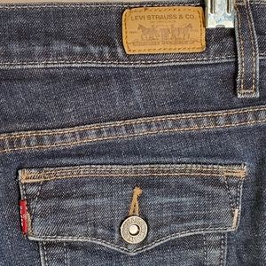 Levis 512